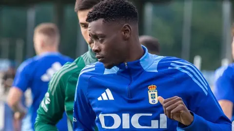 Rahim Alhassane durante un entrenamiento con el Real Oviedo. Fuente: Instagram Real Oviedo