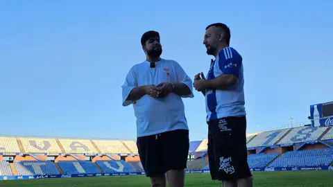 El streamer Papi Gavi visita el Nuevo Colombino. Foto: Telli Rodr&iacute;guez