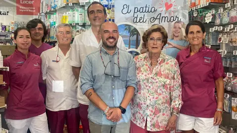 La Farmacia Paus y la Asociaci&oacute;n El Patio del Amor firman un convenio de colaboraci&oacute;n. Fuente: Imagen de archivo
