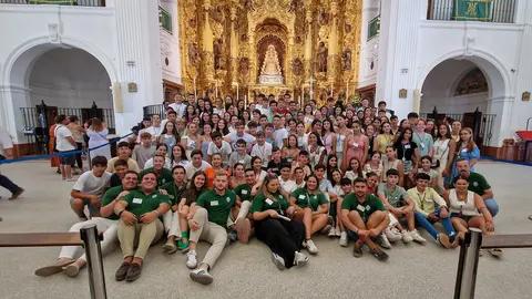 Las jornadas se han iniciado este viernes con el rezo del &Aacute;ngelus ante la Virgen del Roc&iacute;o. Fuente: Hermandad Matriz de Almonte.