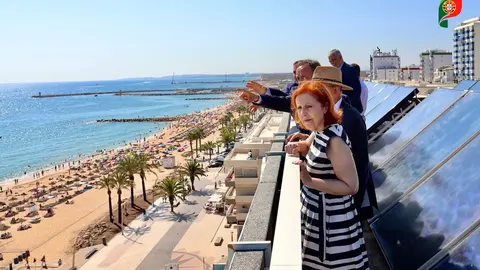 La ministra de Medio Ambiente lusa durante su visita al Algarve