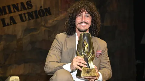 Jes&uacute;s Corbacho tras recibir el premio.