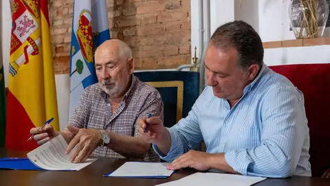 Firma del convenio de colaboraci&oacute;n que permitir&aacute; reconstruir la estructura.