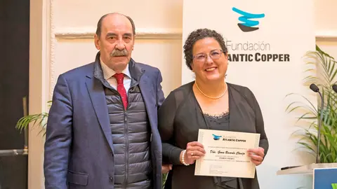 Heliodoro Mariscal con la ganadora de la anterior edici&oacute;n, Gema Bocardo