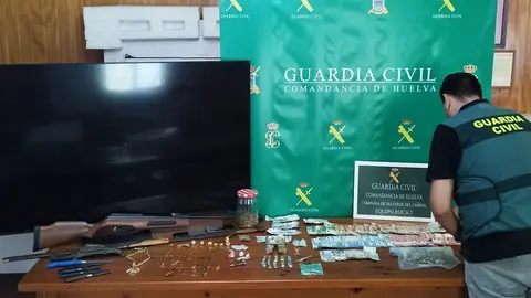 Droga y dinero intervenido en Riotinto