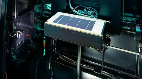 En 2014 Trina Solar consigui&oacute; el hito de superar una producci&oacute;n de m&oacute;dulos trimestral de 1 GW y superar 7 veces consecutivas el r&eacute;cord mundial de eficacia de las c&eacute;lulas solares. Fuente: Trina Solar.