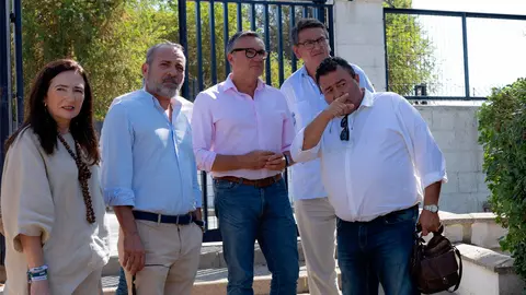 Visita de Gavira y responsables de Vox a Almonte.