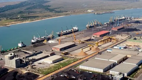Instalaciones del Muelle de Levante.