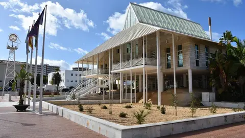 Ayuntamiento de Punta Umbr&iacute;a