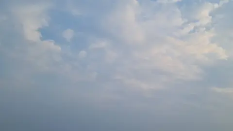 Cielo de Huelva capital.