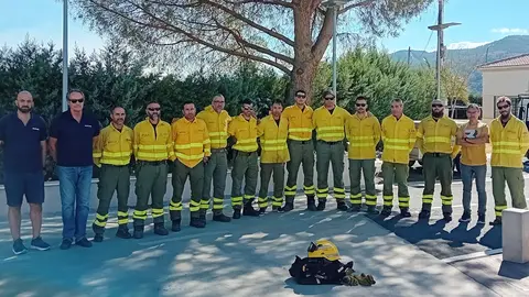 Minuto de silencio de los bomberos tras fallecer su compa&ntilde;ero