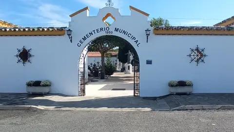 Cementerio de Punta Umbr&iacute;a