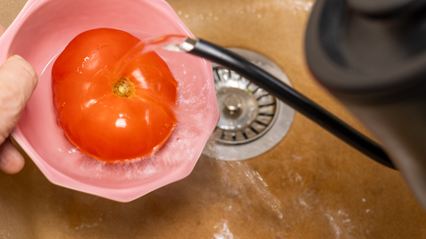 El 95% de los encuestados afirma que saca los alimentos del congelador con tiempo para no descongelarlos con agua caliente