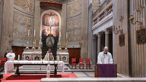 El Simpecado Verde de Almonte entronizado en la Iglesia Nacional Espa&ntilde;ola de Santiago y Montserrat de Roma | Hermandad Matriz de Almonte