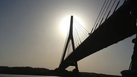 Puente internacional sobre el Guadiana