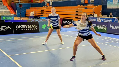 Haide&eacute; Ojeda y Bel&eacute;n Rodr&iacute;guez durante su &uacute;ltimo triunfo en el dobles femenino ante el CB San Fernando. Fuente: Twitter Recre IES La Orden