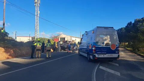 Accidente en la HU-3110 en Moguer | Sab Bomberos Huelva