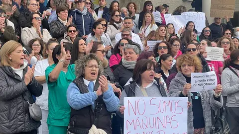 El personal del Juan R. Jim&eacute;nez se moviliza