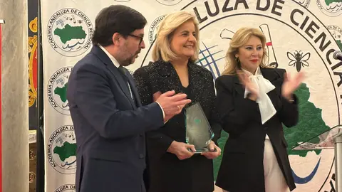 F&aacute;tima B&aacute;&ntilde;ez recibe el I Premio a la Trayectoria Ejemplar en Defensa de Andaluc&iacute;a