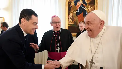 Moreno saluda al Papa Francisco