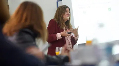 La consejera de Desarrollo Educativo y FP, Mar&iacute;a del Carmen Castillo, en el IES Jos&eacute; Caballero de Huelva | Junta