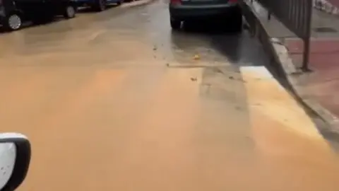 Las fuertes lluvias anegan zonas en Huelva