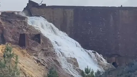Presa del Dique de Marismillas, en Nerva | Archivo