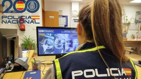 Agente de la Polic&iacute;a Nacional