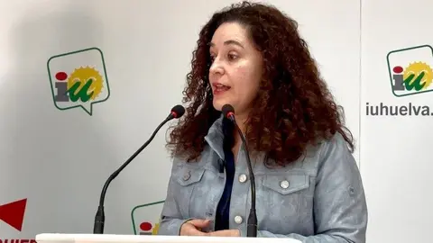 Inmaculada Nieto en la sede de IU en Huelva