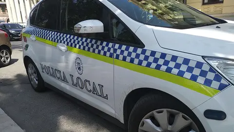 Coche patrulla de la Polic&iacute;a Local de M&aacute;laga. Fuente: Junta de Andaluc&iacute;a