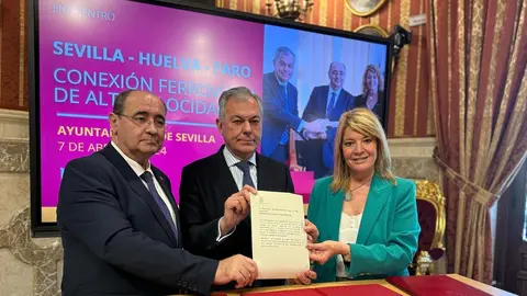 Los alcaldes de Sevilla, Huelva y Faro muestran el manifiesto