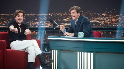Manuel Carrasco en el programa Late Xou con Marc Gir&oacute;