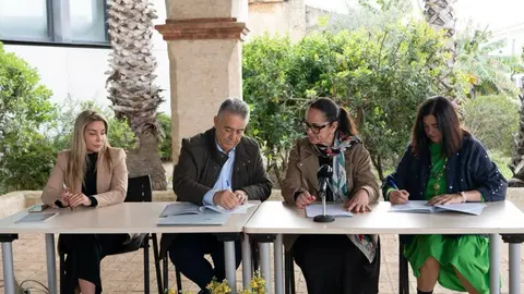 El Ayuntamiento de Almonte firma tres convenios