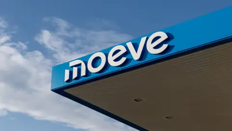Un cartel de la empresa energ&eacute;tica, Moeve (Fotograf&iacute;a/Moeve).