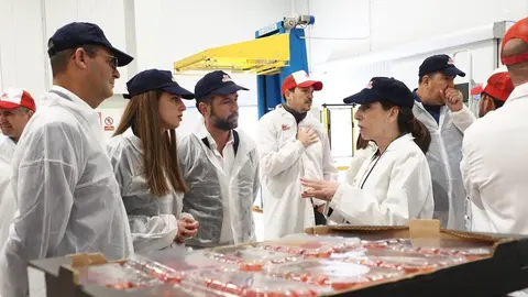 Visita de la alcaldesa de Palos a Fres&oacute;n de Palos. Fuente: Ayto. Palos