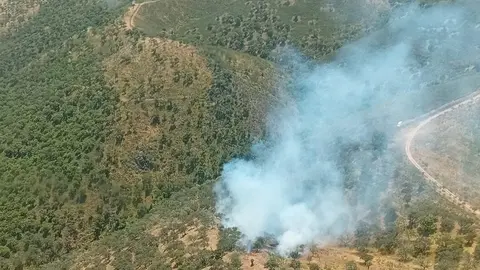 Incendio en Cumbres de San Bartolom&eacute;