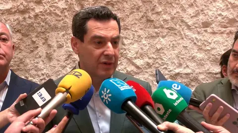 Moreno atiende a los medios