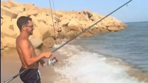 Momento en el que recoge "la sorpresa". Fuente: Tiktok de Bauperla91