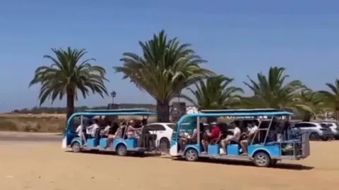 Tren el&eacute;ctrico a Nueva Umbr&iacute;a. Fuente: Ayto. Lepe