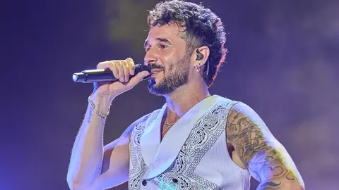 Anto&ntilde;ito Molina en pleno concierto