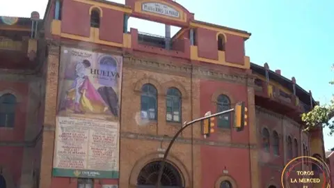 Cartel gigante de Las Colombinas 2025 en la Plaza de Toros La Merced. Fuente: Toros La Merced