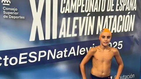 Hugo Mora en el Campeonato de Espa&ntilde;a de categor&iacute;a alev&iacute;n. Fuente: Club Nataci&oacute;n Huelva