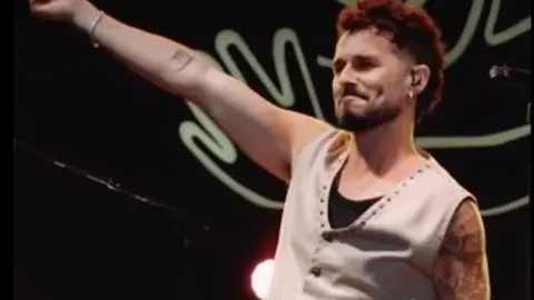 Molina en pleno concierto