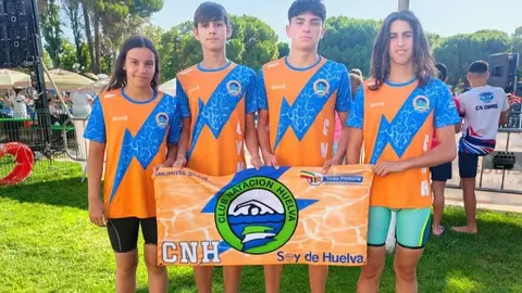 Equipo Club Nataci&oacute;n Huelva en Ciudad Real. Fuente: Club Nataci&oacute;n Huelva