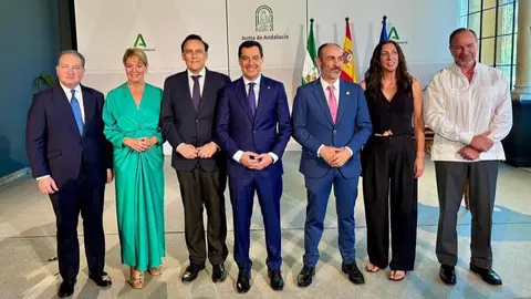 Pepe Rodr&iacute;guez nuevo rector de la Universidad de Huelva. Fuente: Facebook de Pilar Miranda