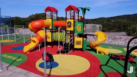 Parque infantil en Jabugo. Fuente: Ayto. Jabugo