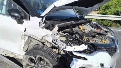 As&iacute; qued&oacute; uno de los coches del accidente. Fuente: Sab Bomberos Huelva Provincia