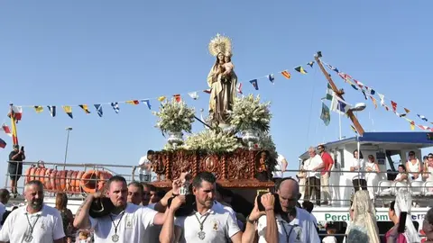 Procesi&oacute;n de la Virgen del Carmen, 15 de agosto en Punta Umbr&iacute;a. Fuente: Ayto. Punta Umbr&iacute;a