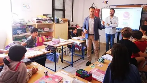 La Junta ayuda a los j&oacute;venes estudiantes con libros gratis. Fuente: Junta de Andaluc&iacute;a