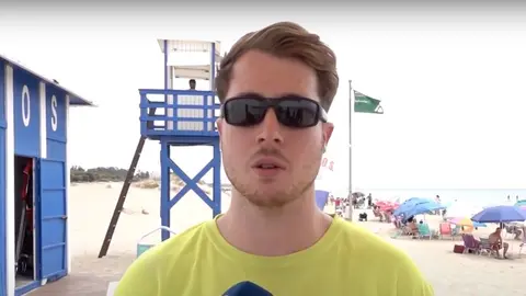 Socorrista en simulacro de Isla Cristina